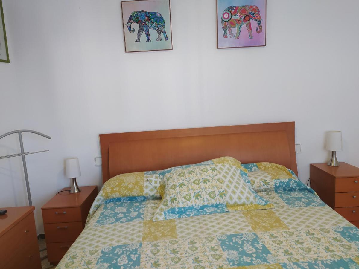 Apartmán Atico Isaac Albeniz La Pineda Exteriér fotografie